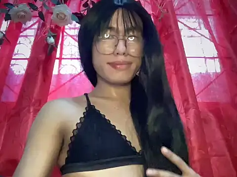 sweet mallory online show from May 14, 7:26 am