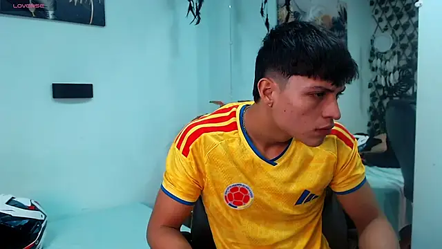 Snapshot of drago_ivan chatting on June 27, 11:26 am drago ivan online show from June 27, 11:26 am