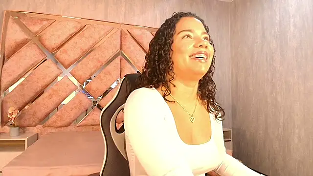 TamaraaHoney online show from May 15, 12:34 pm