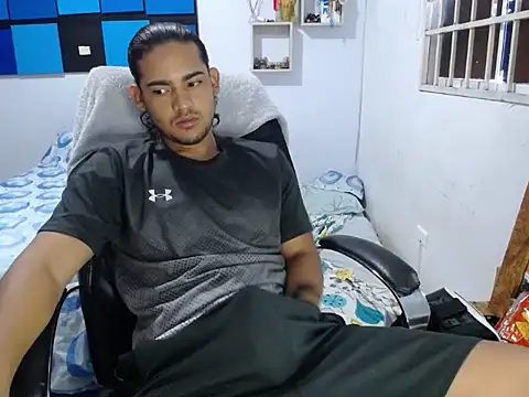 louis rueda online show from June 25, 1:48 pm