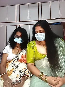 Snapshot of Kannada_telugu_lesbians chatting on May 19, 5:14 am Kannada telugu lesbians online show from May 19, 5:14 am