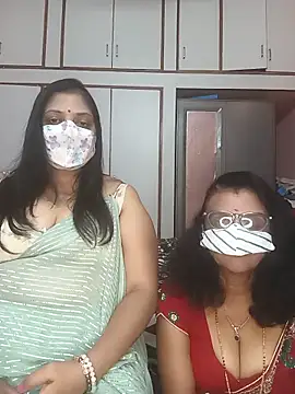 Snapshot of Kannada_telugu_lesbians chatting on May 31, 7:15 pm Kannada telugu lesbians online show from May 31, 7:15 pm