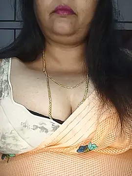 Snapshot of Kannada_telugu_lesbians chatting on June 2, 5:48 pm Kannada telugu lesbians online show from June 2, 5:48 pm