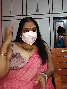 Snapshot of Kannada_telugu_lesbians chatting on June 12, 9:30 am Kannada telugu lesbians online show from June 12, 9:30 am