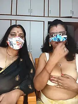 Snapshot of Kannada_telugu_lesbians chatting on June 16, 4:31 pm Kannada telugu lesbians online show from June 16, 4:31 pm