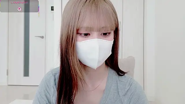 mia-chan3 online show from July 8, 6:18 am