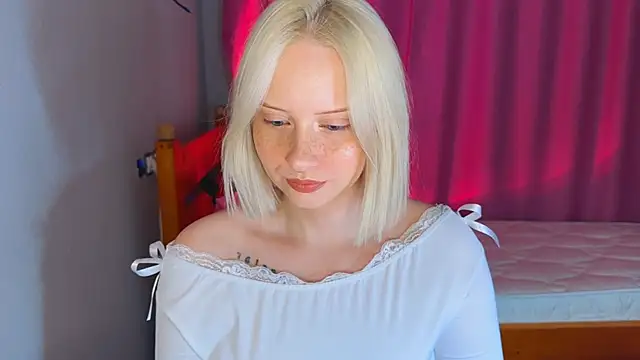 angelllisss online show from May 14, 2:46 pm