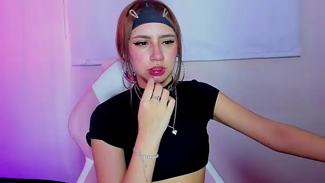 Snapshot of leri_rose_ chatting on June 27, 11:59 am leri rose online show from June 27, 11:59 am