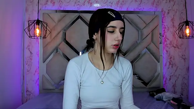 Snapshot of leri_rose_ chatting on July 29, 11:30 am leri rose online show from July 29, 11:30 am
