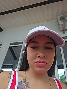 Snapshot of Luisa_Madrid chatting on June 29, 11:32 am Luisa Madrid online show from June 29, 11:32 am