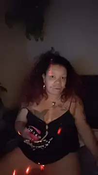 Snapshot of NailGoddessnow chatting on January 14, 7:38 am NailGoddessnow online show from January 14, 7:38 am