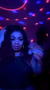 Snapshot of NailGoddessnow chatting on January 25, 7:06 am NailGoddessnow online show from January 25, 7:06 am