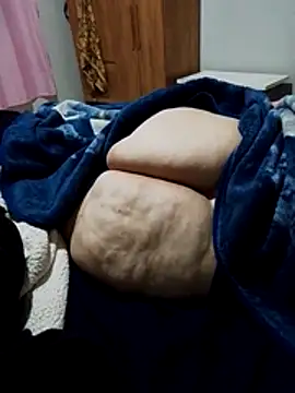 Snapshot of MegaAssMature chatting on June 25, 2:44 am MegaAssMature online show from June 25, 2:44 am