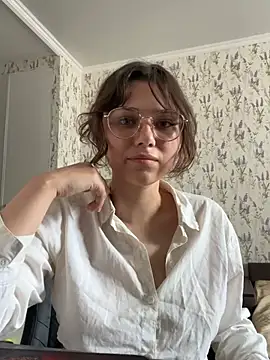 Yuna Gasai online show from May 19, 11:16 am