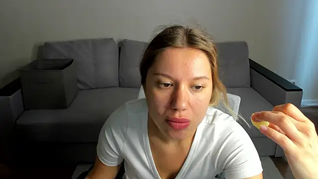 Shakira Lux online show from June 16, 8:39 am