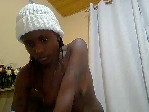 kiki8390 online show from July 5, 9:33 pm