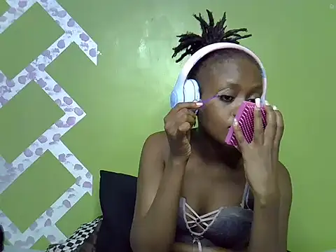 Snapshot of Slim_shedy1 chatting on June 8, 6:08 pm Slim shedy1 online show from June 8, 6:08 pm