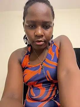 Snapshot of GoldenZuri chatting on July 5, 6:48 pm GoldenZuri online show from July 5, 6:48 pm