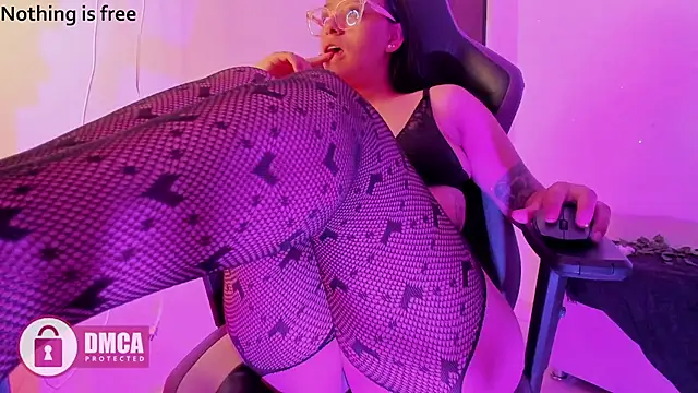 Spicydollx 1 online show from June 18, 4:44 pm
