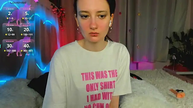 SummerLilaa online show from June 4, 1:28 pm