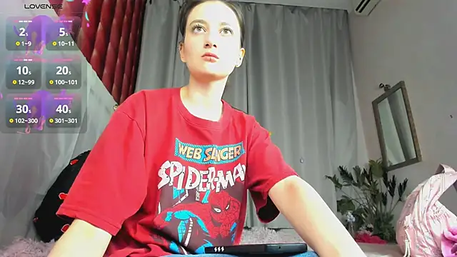SummerLilaa online show from June 10, 4:56 am