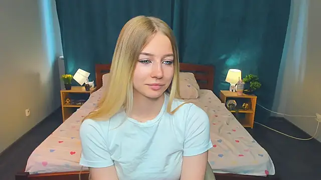 Snapshot of DeniseMekus chatting on June 27, 7:24 am DeniseMekus online show from June 27, 7:24 am