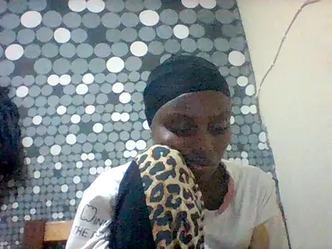 Snapshot of liligal chatting on July 2, 8:37 pm liligal online show from July 2, 8:37 pm