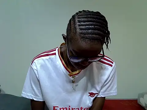 Pretty min online show from June 29, 7:58 am