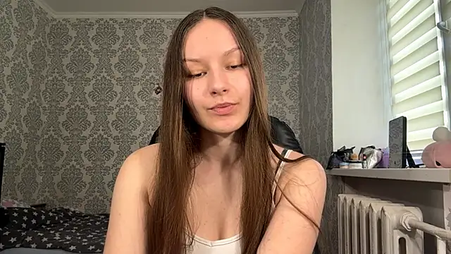 ShaylaChong online show from June 3, 9:12 am