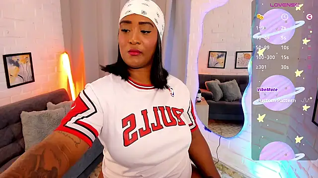 alison daniels  online show from September 23, 5:32 am