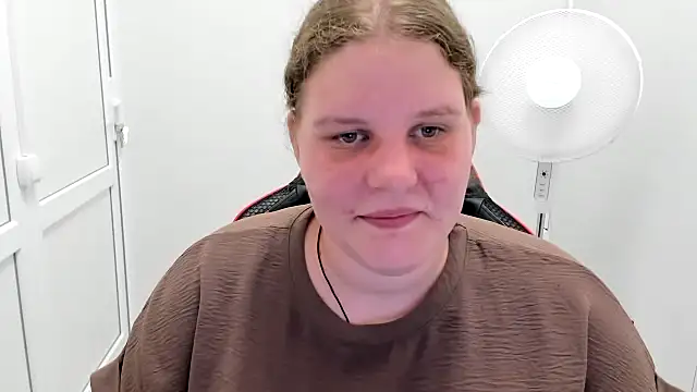 Snapshot of Bella_shyy_ chatting on July 2, 2:01 pm Bella shyy online show from July 2, 2:01 pm