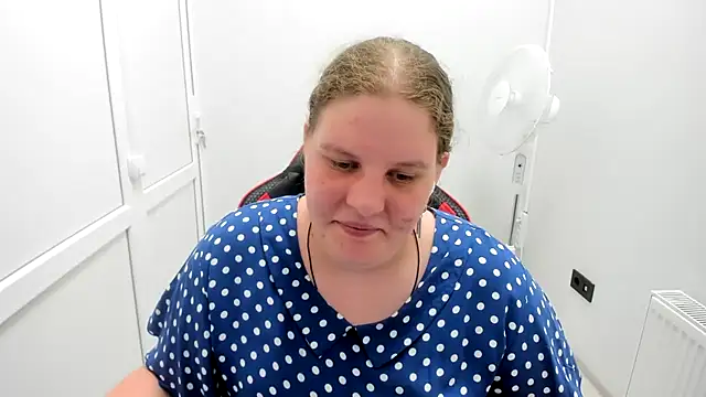 Snapshot of Bella_shyy_ chatting on July 10, 2:30 pm Bella shyy online show from July 10, 2:30 pm