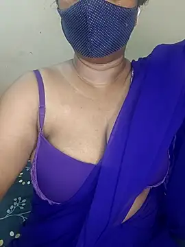 Snapshot of MISS-LOVEV chatting on July 18, 5:44 am MISS-LOVEV online show from July 18, 5:44 am