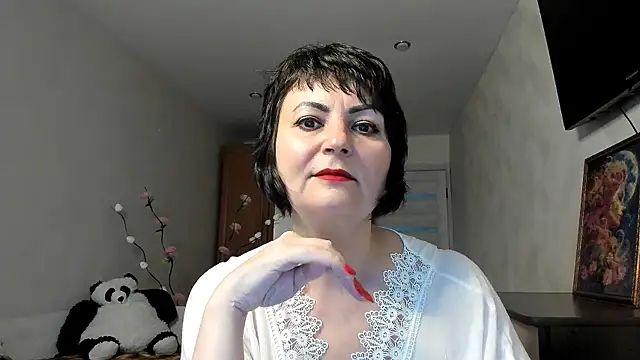 Snapshot of Helen_Beller chatting on May 21, 7:26 am Helen Beller online show from May 21, 7:26 am