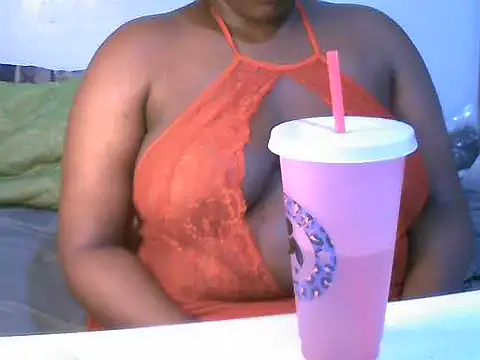 Snapshot of cumming-queen chatting on July 8, 2:27 am cumming-queen online show from July 8, 2:27 am