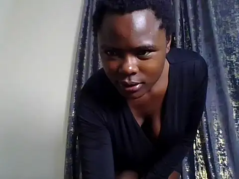 Snapshot of sweet_ebony34 chatting on July 6, 1:41 pm sweet ebony34 online show from July 6, 1:41 pm