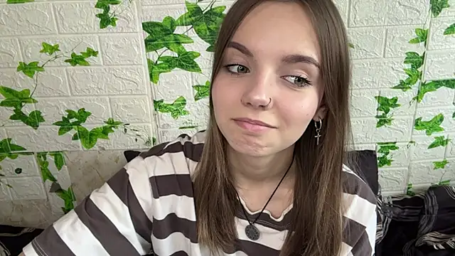 LisaPorse online show from June 6, 2:11 pm