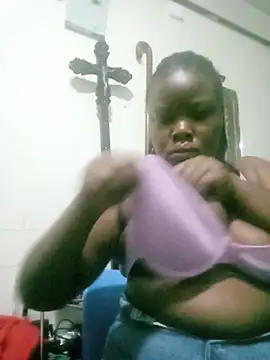 Snapshot of Alexxxy_23 chatting on May 20, 2:40 am Alexxxy 23 online show from May 20, 2:40 am