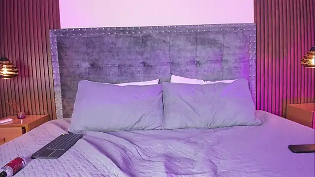 Nicole vega18 online show from July 28, 8:34 pm