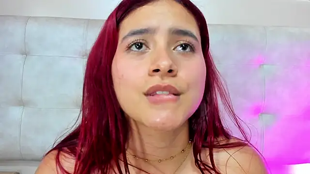 Snapshot of HannaScott_ chatting on June 11, 2:53 am HannaScott online show from June 11, 2:53 am