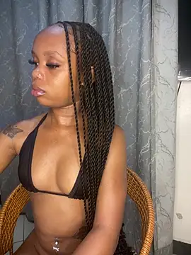 sexyie caramel online show from June 18, 8:24 pm