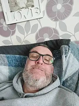 bigdickpeter78 online show from May 21, 6:15 pm