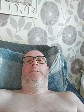 bigdickpeter78 online show from June 2, 6:32 pm