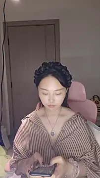 lylxili online show from June 4, 9:26 am