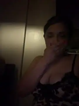 Snapshot of fancywetdream chatting on August 8, 12:07 pm fancywetdream online show from August 8, 12:07 pm