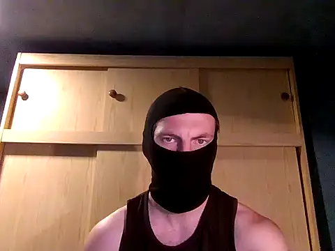 Snapshot of beuker22 chatting on June 27, 10:59 pm beuker22 online show from June 27, 10:59 pm