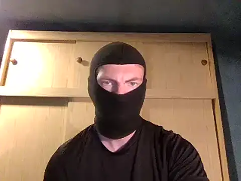 Snapshot of beuker22 chatting on July 25, 11:41 am beuker22 online show from July 25, 11:41 am