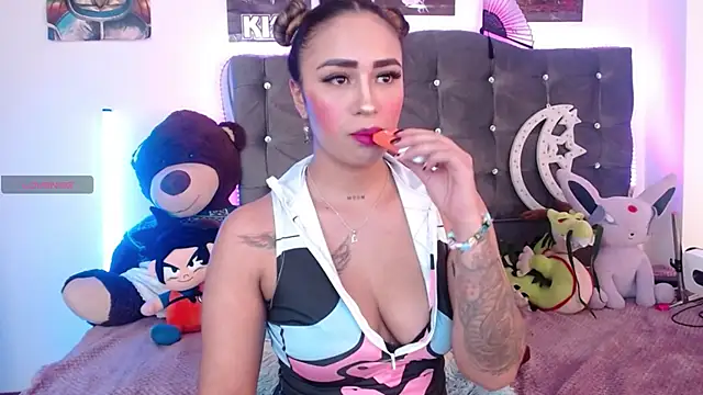 lunabritton online show from July 18, 3:54 am
