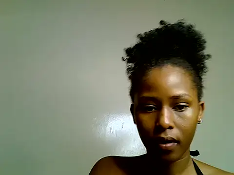Snapshot of Sexy_strawberina chatting on July 1, 11:56 am Sexy strawberina online show from July 1, 11:56 am