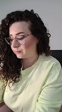 Snapshot of Elissa_Floyd__ chatting on May 23, 5:12 am Elissa Floyd online show from May 23, 5:12 am